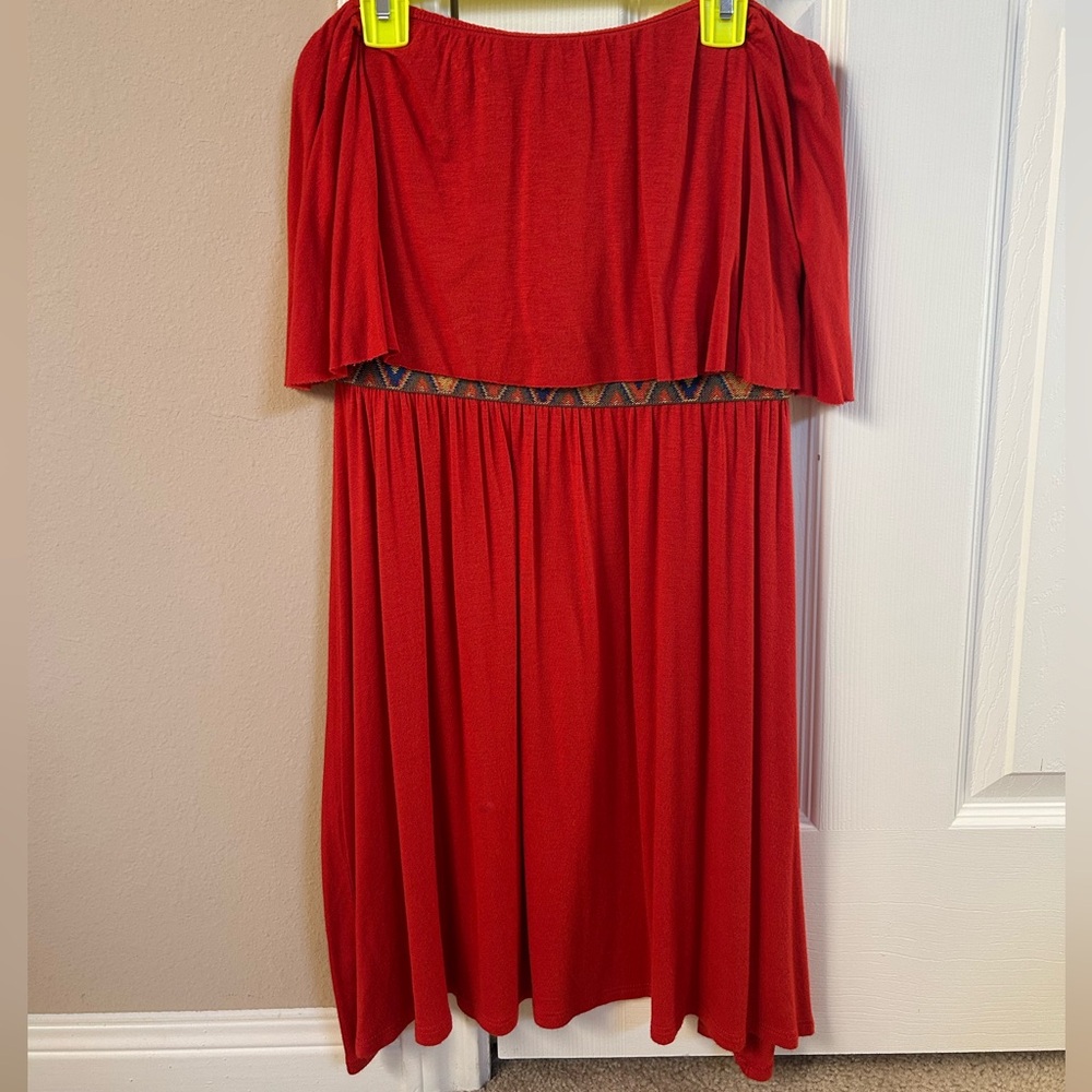 Women’s Strapless Dress